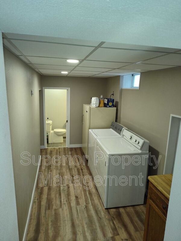 4 Bed, 2 Bath Home – 5 Minutes from Downtown | Garage & Private Deck property image